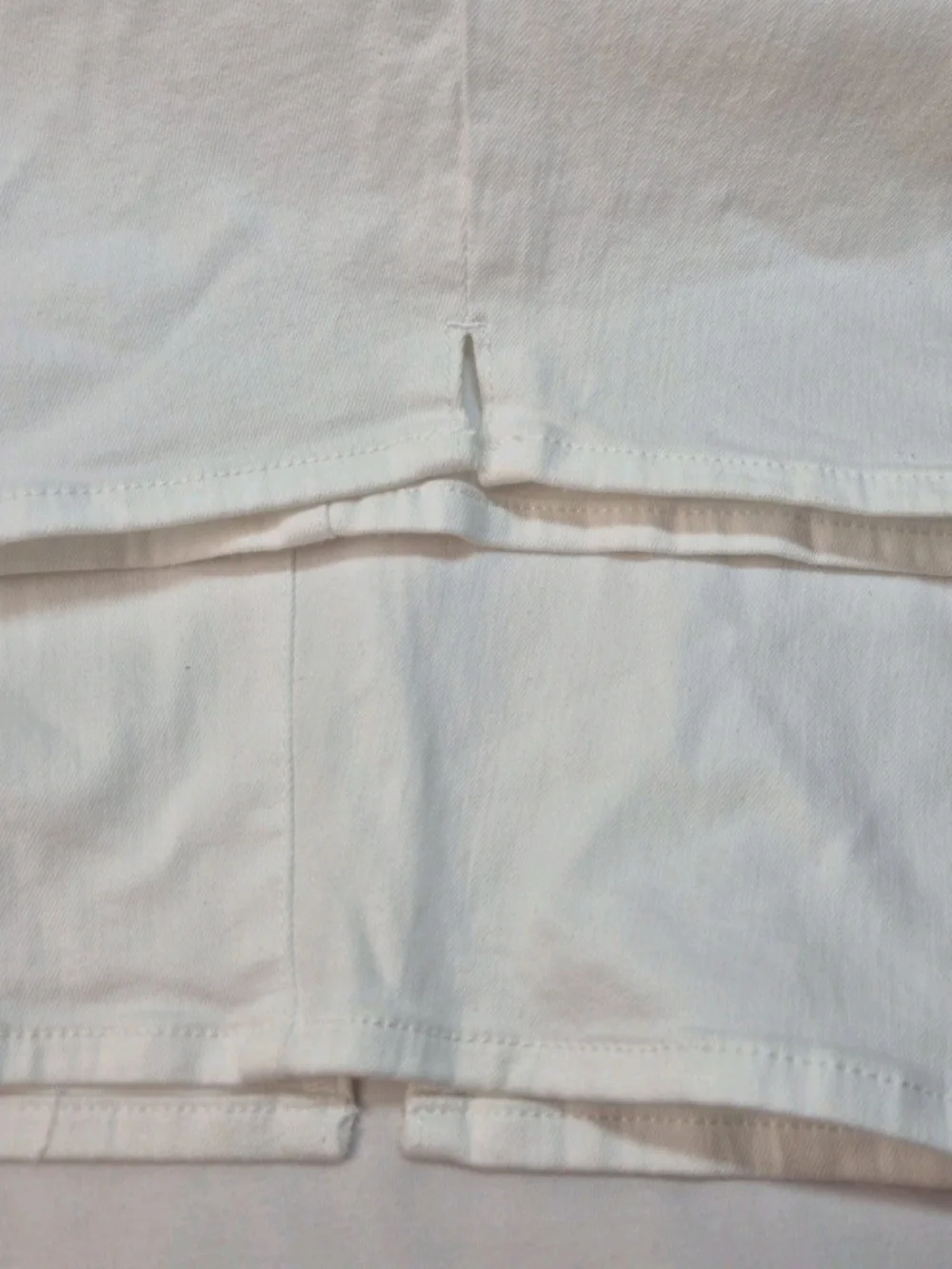 Nydj Women's Shorts Bermuda Size 14P Petite Optic White Stretch NWT 34